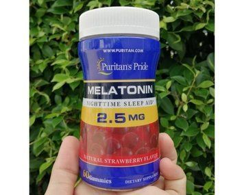 Мелатонин для сна Puritan's Pride Melatonin 2.5 mg 60 жевательных конфет клубника 19160 фото