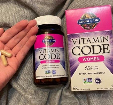 Сырые витамины для женщин Garden Of Life Vitamin Code Women 120 капсул 20399 фото